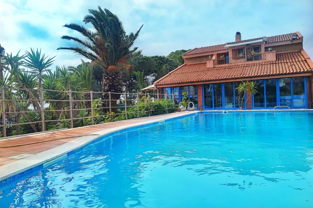 Vella Villa